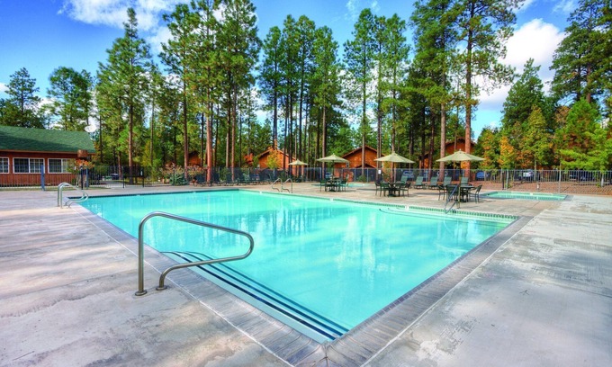 Pinetop Resort | Your loved ones will LOVE you for this!