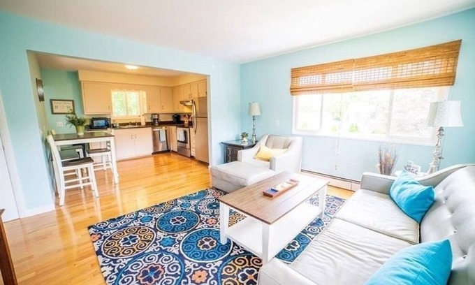 Bonnet Shores House | Your Narragansett Vacation is Calling!