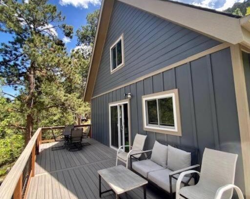 Green Mountain Falls House | Your own Base Camp for your mountain adventures