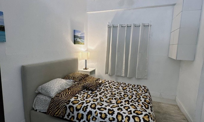 Fort Lauderdale Apartment | Your own room Inside a home
