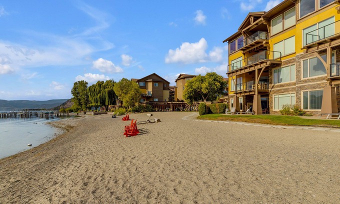 Westbank Apartment | Your personal oasis! 3 bedroom condo! Top floor!