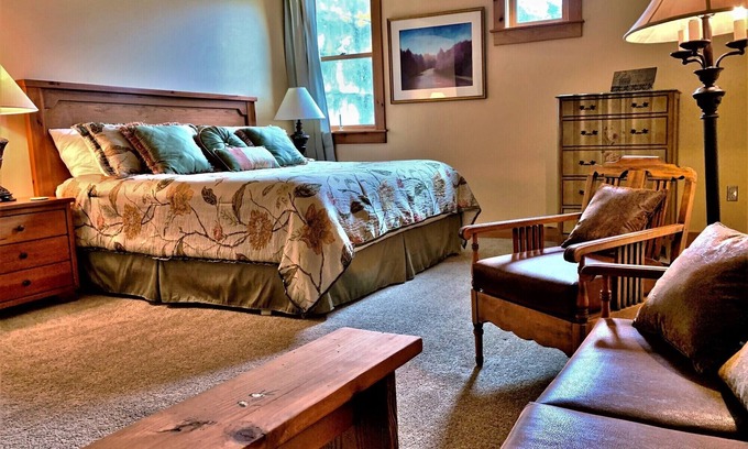 Lexington Apartment | Your Personal Retreat Space