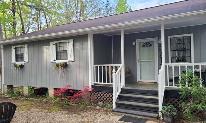 Tallassee Cottage | Your Smoky Mountain Cottage Home