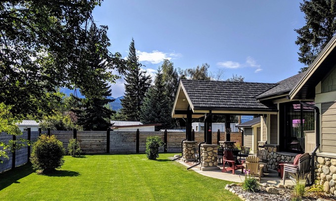 Valemount House | Your vacation home in the mountains!