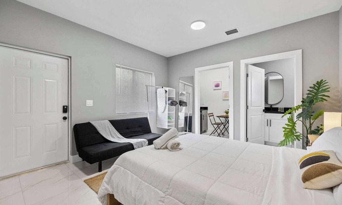 Allapattah Apartment | Your Wynwood Gateway Studio