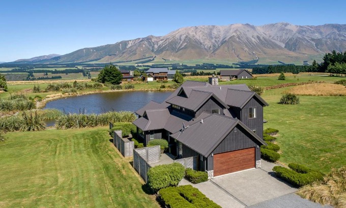 Windwhistle Ski Chalet | Yuki's Chalet - Terrace Downs
