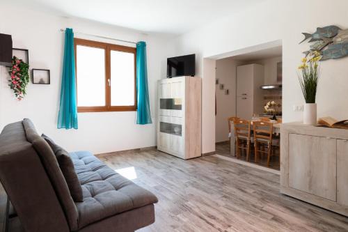 Sa Castangia House | Zaira Home Free Wi-Fi 5 minuti dal Lago Liscia