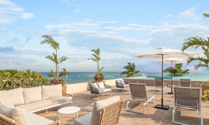 La Cruz de Huanacaxtle Apartment | Zantamar 506E: Beachfront Condo with 2 Pools