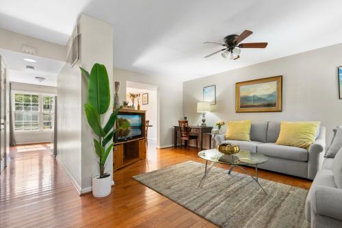 Montgomery Village House | zarah Vacation Home cozy home near Washington DC