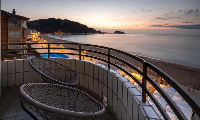 Zarautz Apartment | Zarautz Beach with parking by Aston Rentals