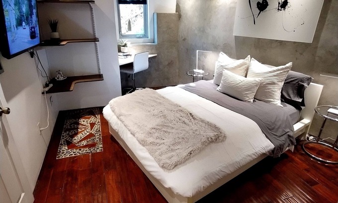 Laurel Canyon House | Zen Guest house Apt in the Hollywood hills