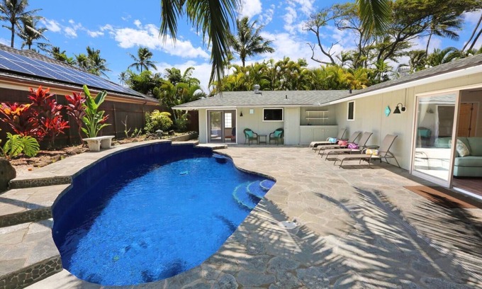 Kalama Tract House | Zen Home with AC, Pool, Near Kailua Beach