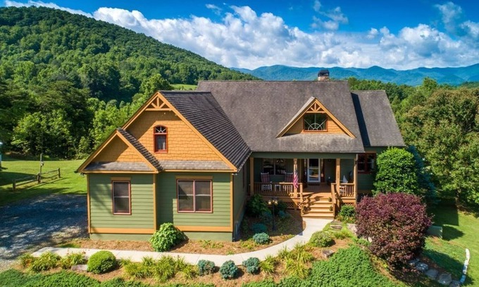 Whittier House | Zen Mountain - Spacious, Luxury Mountain Home with Stunning Views!