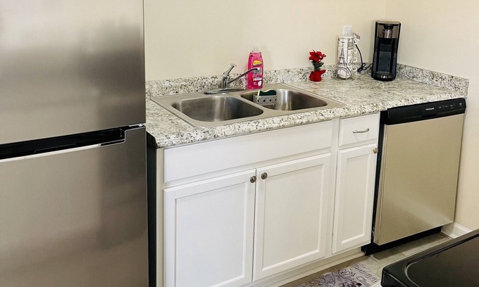 South Baton Rouge Condo | Zen Retreat 2 by Mall of Louisiana