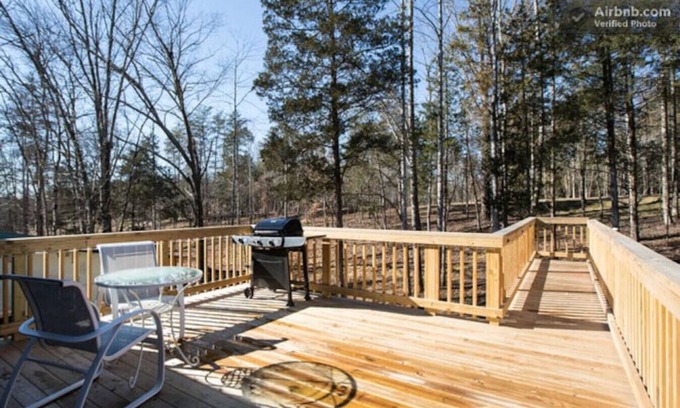 Stanardsville Cabin | Zen Suite at White Lotus Eco Spa Retreat