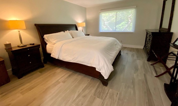 Weston Condo | Zen Weston Condo Centrally Located