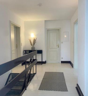 Minden Apartment | Zentrales Apartment - Drei Schlafzimmer mit Smart-TV