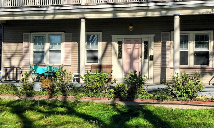 Ocean Grove Apartment | Zephyr Retreat (Apt 3) - Park View