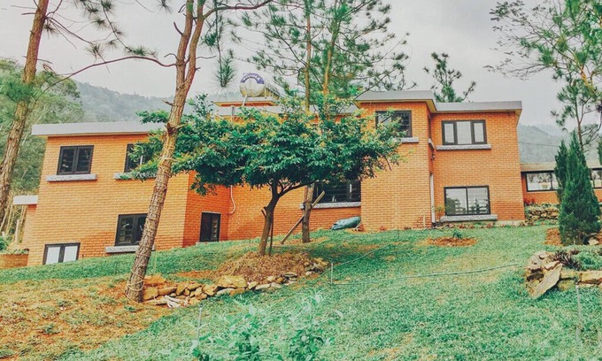 Soc Son House | Zigzag House - Ulesa neighbor's house
