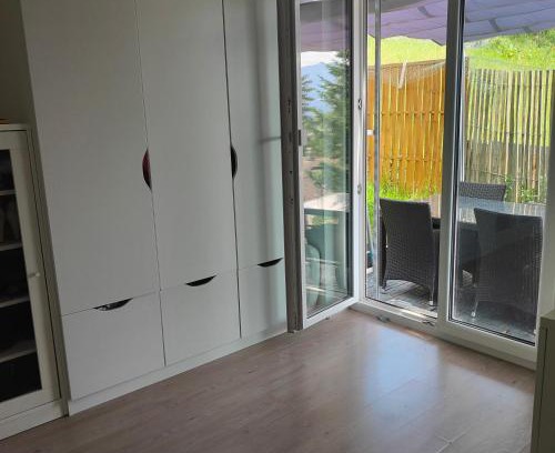 Rebstein House | Zimmer mit eigenem Gartensitzplatz und Bad