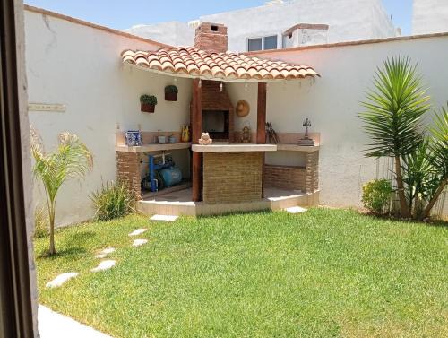 Torreon House | Zona TSM 2 habitaciones 2 camas 1 sofa cama circuito privado casa completa con todas las comodidades para trabajar o descansar en familia
