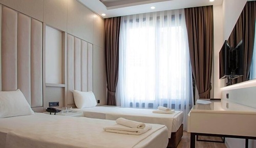 Standard Double or Twin Room With Balcony