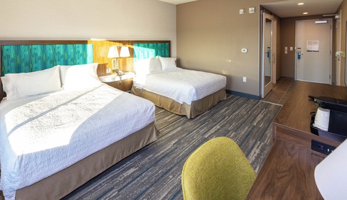 Room, 2 Queen Beds, Accessible (Roll-In Shower)