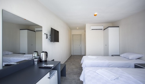 Economy Room
