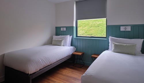 Room, 3 Bedrooms, Valley View (Lodge)
