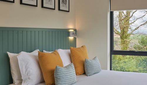 Room, 4 Bedrooms, Valley View (Lodge)