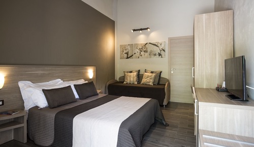 Standard Room, 1 Queen Bed, Adult Only
