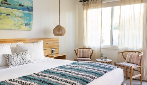 Deluxe Room, 1 King Bed, Accessible, Ground Floor