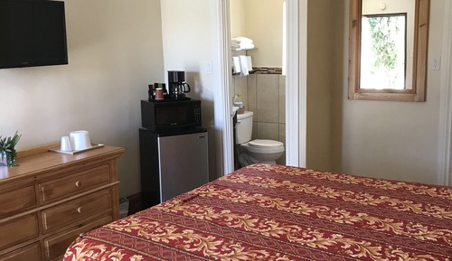 Standard Room, 1 King Bed