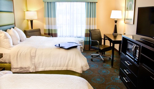 Room, 2 Queen Beds, Accessible, Bathtub (Mobility & Hearing)