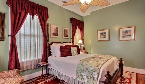 Suite, Private Bathroom (Sago Palm Suite)