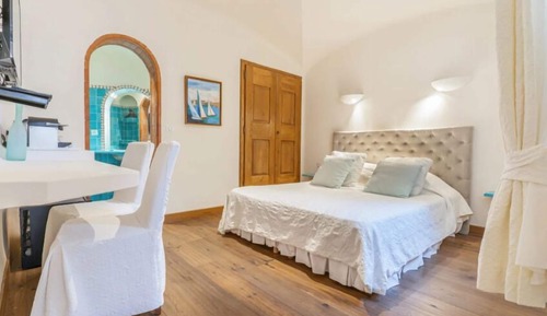 Classic Room, Terrace, Garden View