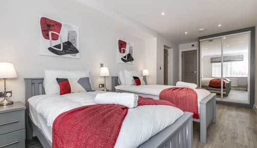 Deluxe Apartment, Ensuite, Garden View (Ground Floor)
