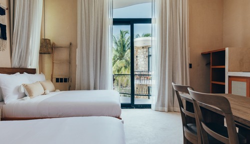 Premium Top Level 2 Full Beds
