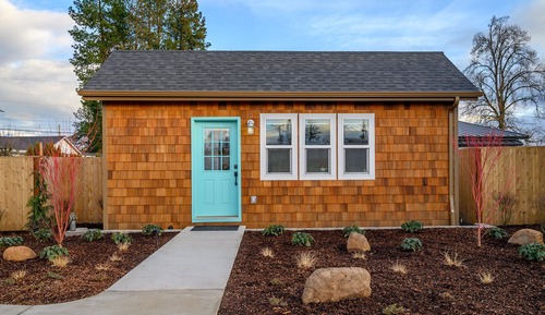 Deluxe Cottage, 1 Queen Bed, Courtyard View