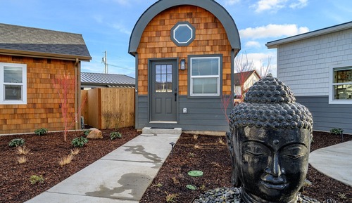 Deluxe Cottage, 1 Queen Bed, Courtyard View