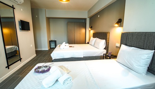 Deluxe Triple Room