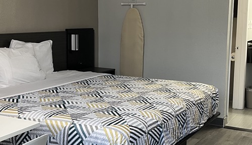 Standard Room, 1 King Bed, Non Smoking