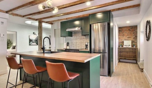 Deluxe Apartment
