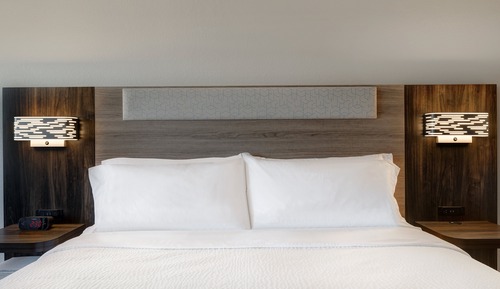 Standard Room, 2 Queen Beds, Roll-in Shower (Communications, Mobility)