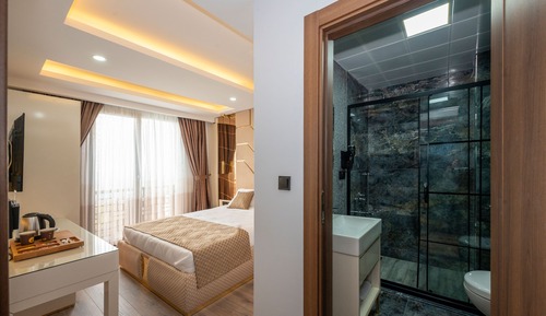 Deluxe Single Room