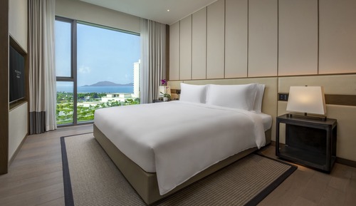 Room, 3 Bedrooms