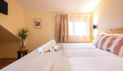 Standard Double Room, Garden View