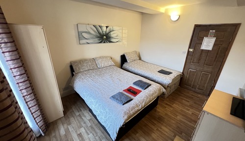 Basic Triple Room