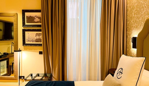 Economy Room