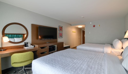 Room, 2 Queen Beds, Accessible, Bathtub